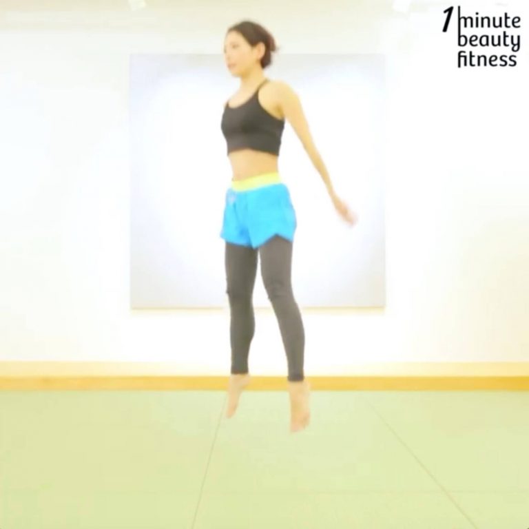 ジャンピングスクワットのやり方！器具なしで負荷を高めたい人に B