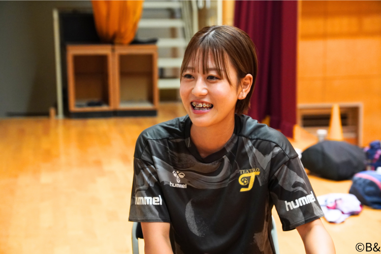 小澤さんは日本女子フットサルリーグに所属する「アニージャ湘南」の現役選手としても活躍中